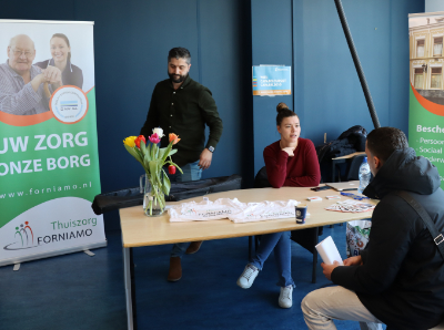 Stagemarkt Capabel Onderwijs stagebedrijf in gesprek met student